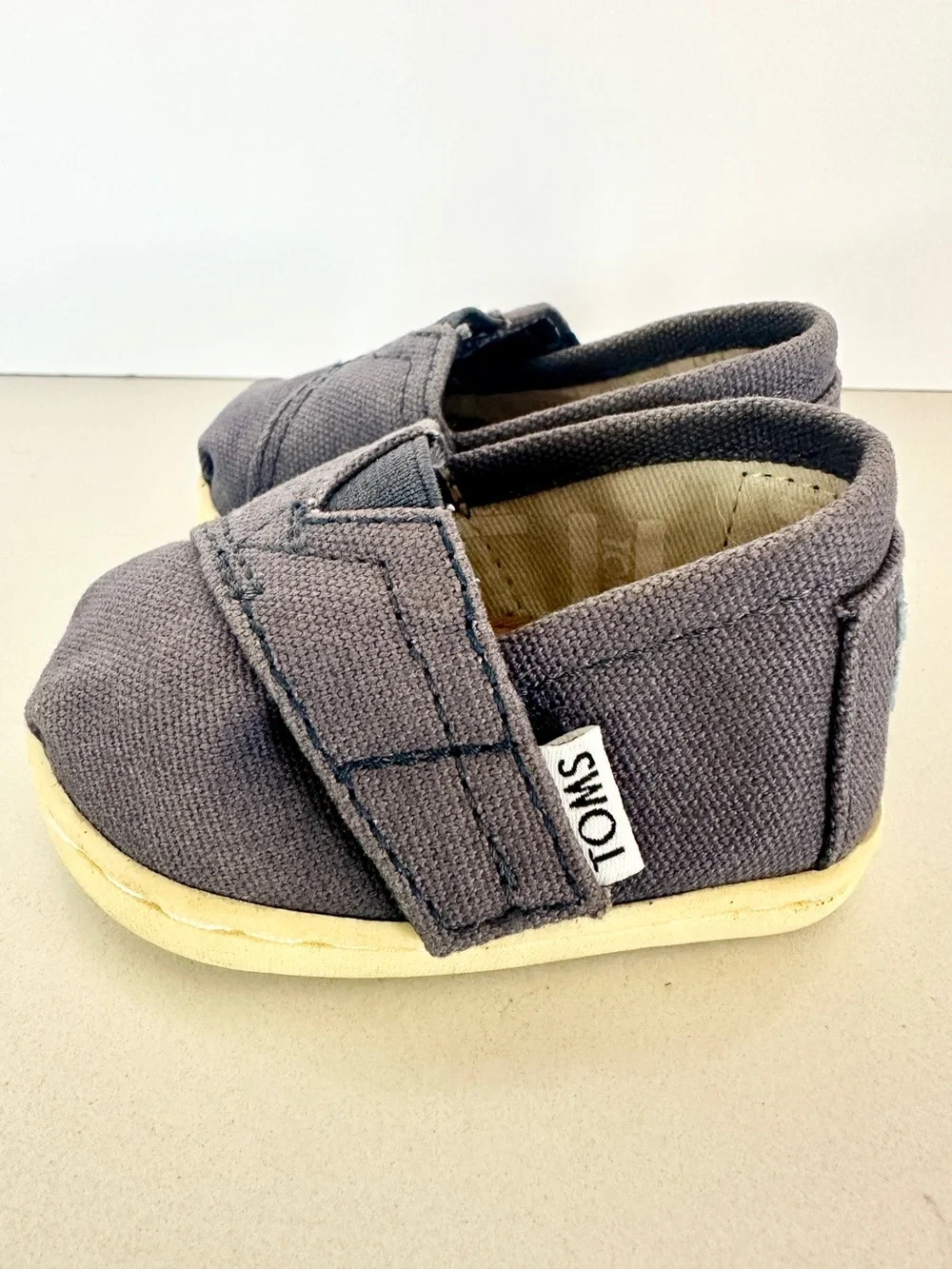 Tiny Toms Alpargata Shoes Size 2